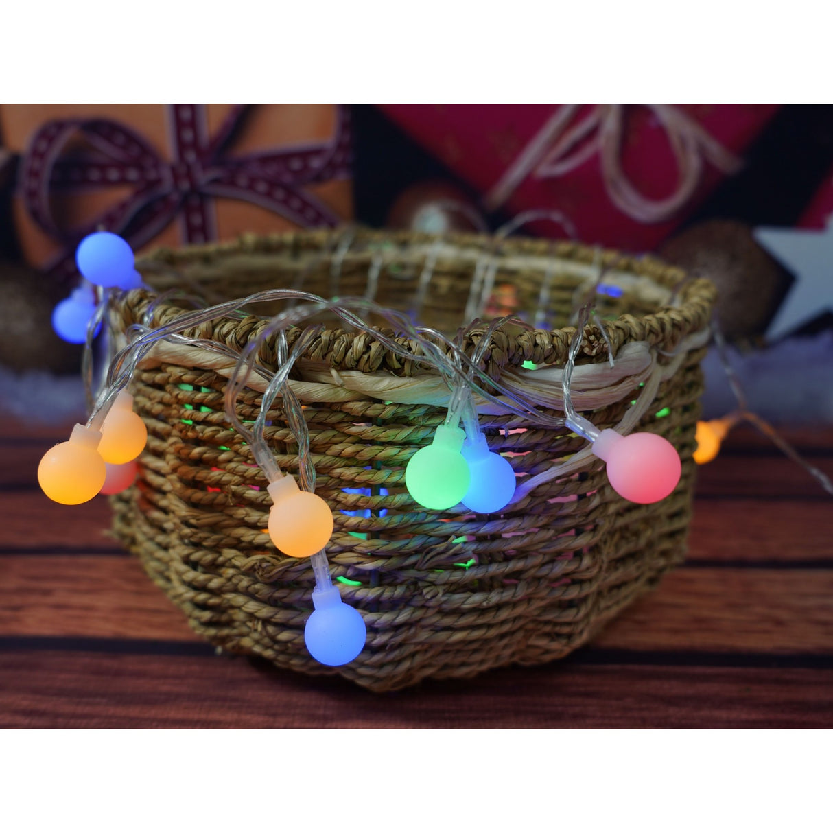 Instalatie Craciun, 6 m, 50 de LED-uri, multicolor RGB, model cu bilute, liniara, cu baterie, interior/exterior, Vivimall - vivimall.ro