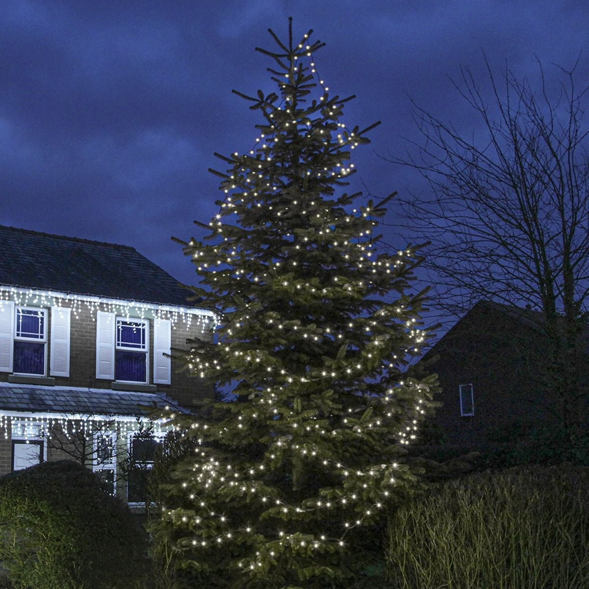 Instalatie Craciun, 80 m, 800 Led-uri ,Liniara, Alb rece, 8 jocuri de lumini, Transformator, Interconectabila, Prelungitor 3 m inclus, Fir Transparent, Vivimall - vivimall.ro