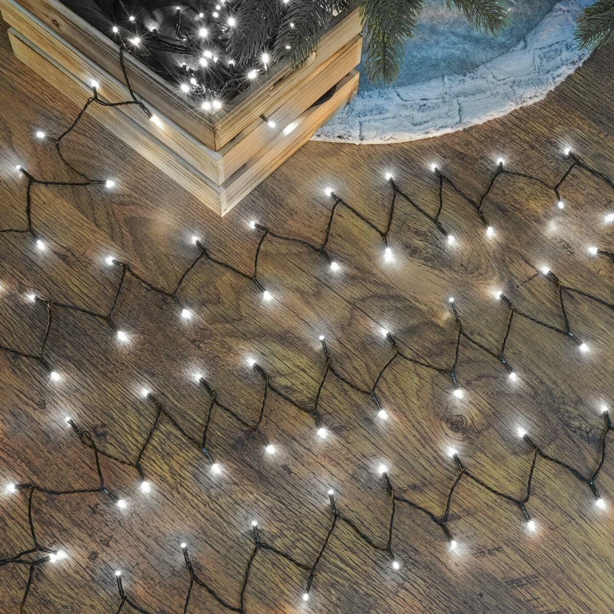 Instalatie Craciun YOTO Liniara 100 LED 9 m + 1 m Beculet cu 6 unghiuri Alb Rece fir negru - vivimall.ro