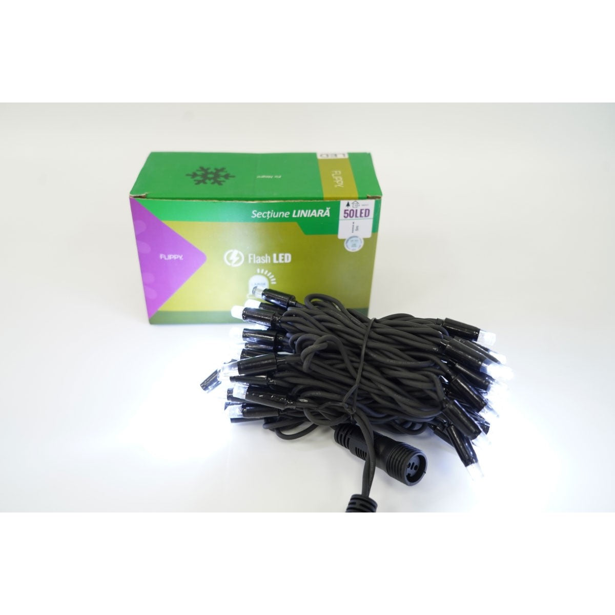 Instalatie Craciun Profesionala de Exterior IP65, 264 m, 2640 Led-uri Mari ,Liniara, Alb rece, Interconectabila, Prelungitor 1.5 m inclus, Fir Negru, Vivimall - vivimall.ro