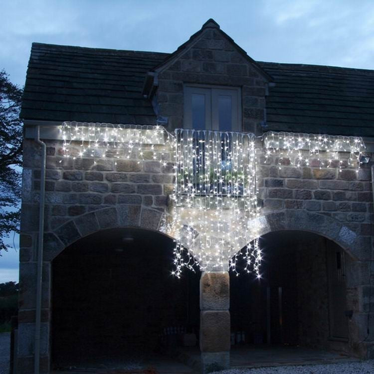 Instalatie Craciun Profesionala de Exterior IP65, Tip Perdea, 22m x 2m, 4400 Led-uri Mari, Alb rece, cu flash, Alimentator 1,5 m, Interconectabila, Fir negru, Vivimall - vivimall.ro