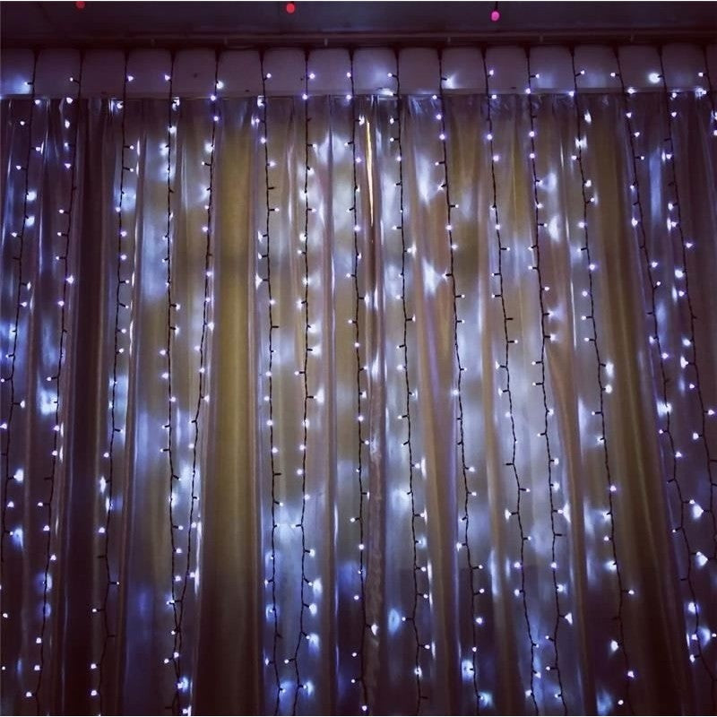 Instalatie Craciun Profesionala de Exterior IP65, Tip Perdea, 2m x 5m, 1000 Led-uri Mari, Alb rece, cu flash, Alimentator si prelungitor 6,5 m, Interconectabila, Fir negru, Vivimall - vivimall.ro