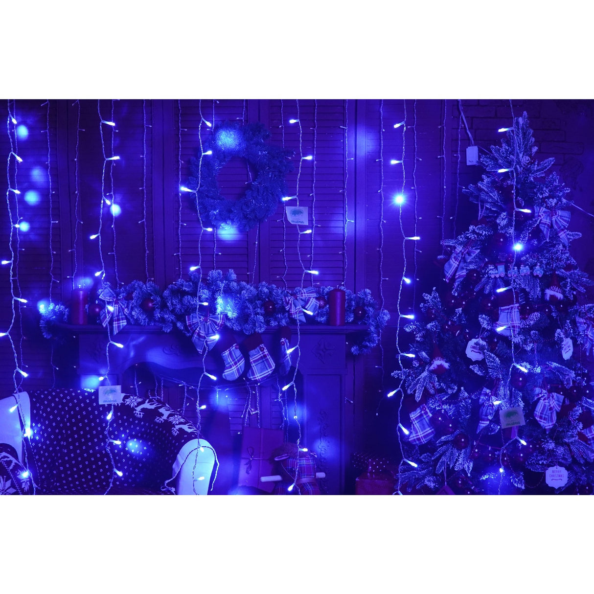 Instalatie Craciun, Tip Perdea, IP44, 14 m x 1 m, 840 LED-uri, Albastru, 8 jocuri de lumini, Transformator, Interconectabila, Prelungitor 5 m inclus, Fir transparent, Interior/ Exterior, Vivimall - vivimall.ro