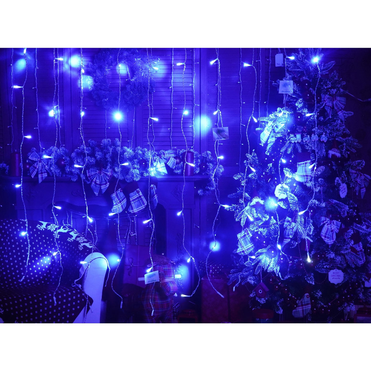 Instalatie Craciun, Tip Perdea, IP44, 14 m x 1 m, 840 LED-uri, Albastru, cu flash, Transformator, Interconectabila, Prelungitor 5 m inclus, Fir transparent, Interior/ Exterior, Vivimall - vivimall.ro