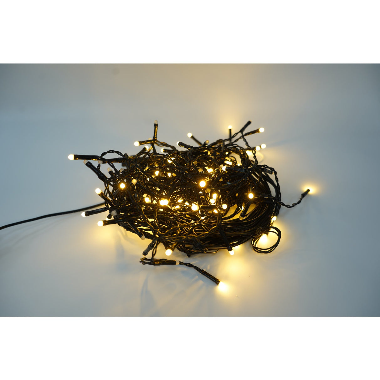 Instalatie Solara Craciun Turturi, IP44, 5 m, 143 Led-uri, Perdea Franjurata, Alb cald, 8 jocuri de lumini, cu Telecomanda, 31V, 250 mAh, Acumulator de 1200 mAh, Exterior, Prelungitor 5 m inclus, Fir Negru, Vivimall - vivimall.ro