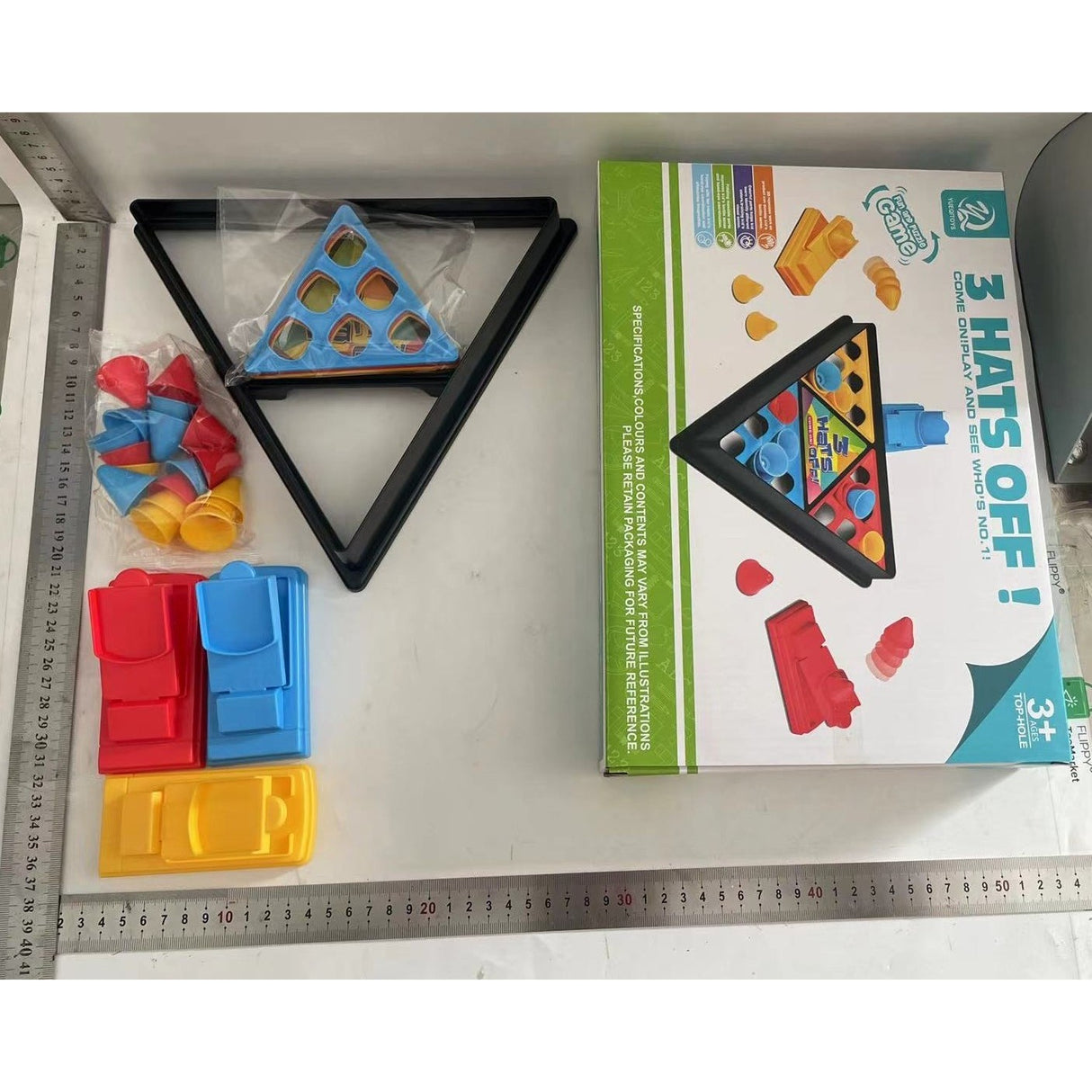 Joc Interactiv pentru Copii, Vivimall, 3 Hats Off, Tabla de Joc, Figurine Palarii, +3 Ani, Multicolor - vivimall.ro