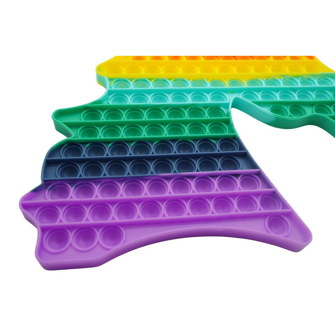 Copil folosind jucăria antistres Pop It Now Unicorn uriașă din silicon multicolor