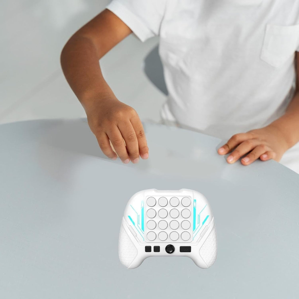 Jucarie Interactiva Pop It, Vivimall, Tip Consola, Anti-Stres, 5 Moduri de Joc, din ABS si Silicon, +3 Ani, Sunete si Lumini Model Controller, Alb - vivimall.ro