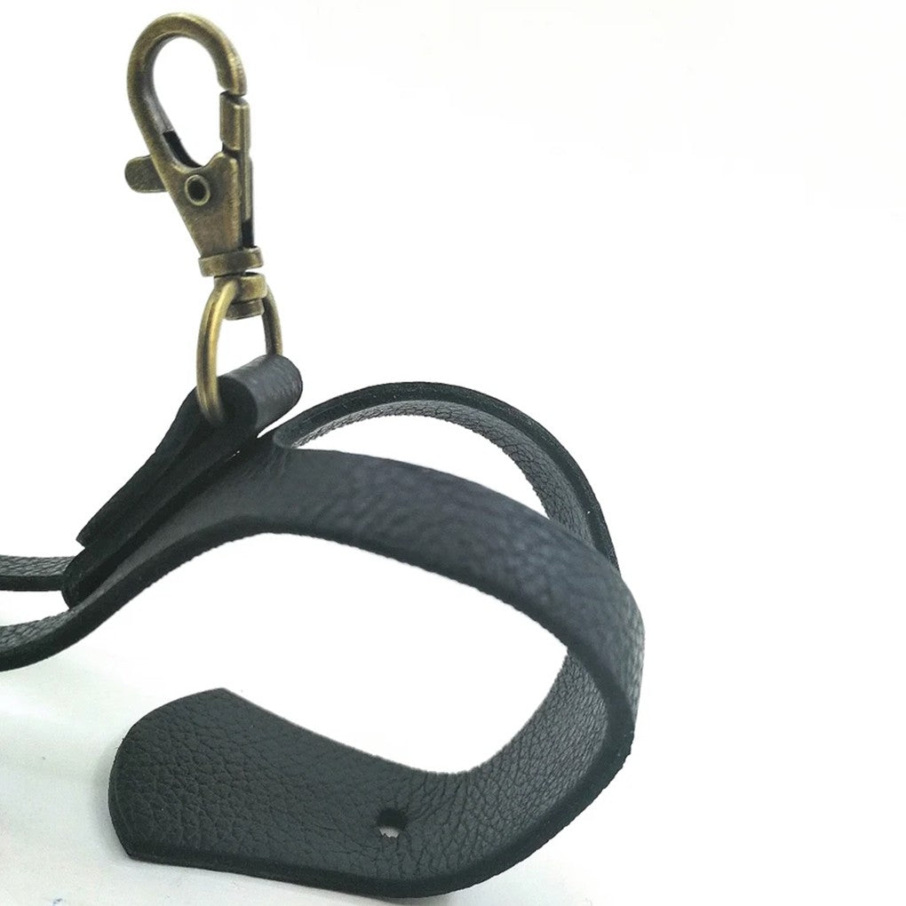 Husa Suport pentru Kendama, Flippy, din Piele Ecologica Rezistenta in Timp, Diametrul 6 cm, Negru - vivimall.ro