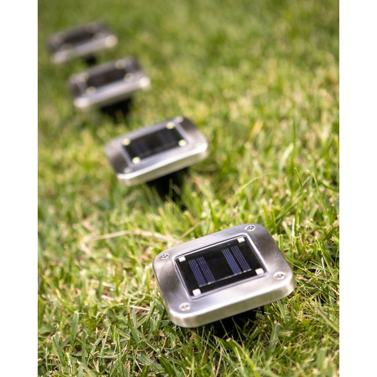 Lampa solara LED pentru gradina Vivimall, 8 LED-uri, prindere de perete sau impamantare, IP65, forma patrat, material ABS si Policarbonat, 9 x 9 cm, baterie 1.2V, 600 mah, multicolor - vivimall.ro