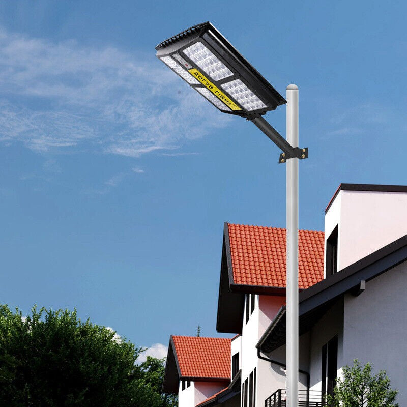 Lampa solara stradala Vivimall, cu telecomanda, senzor de miscare si lumina, suport prindere, 280 LED-uri, IP65, ABS, 12AH, 500W, temperatura culoare 6500K, 44.5x37.7x6.6 cm, autonomie 10-12 ore, negru - vivimall.ro