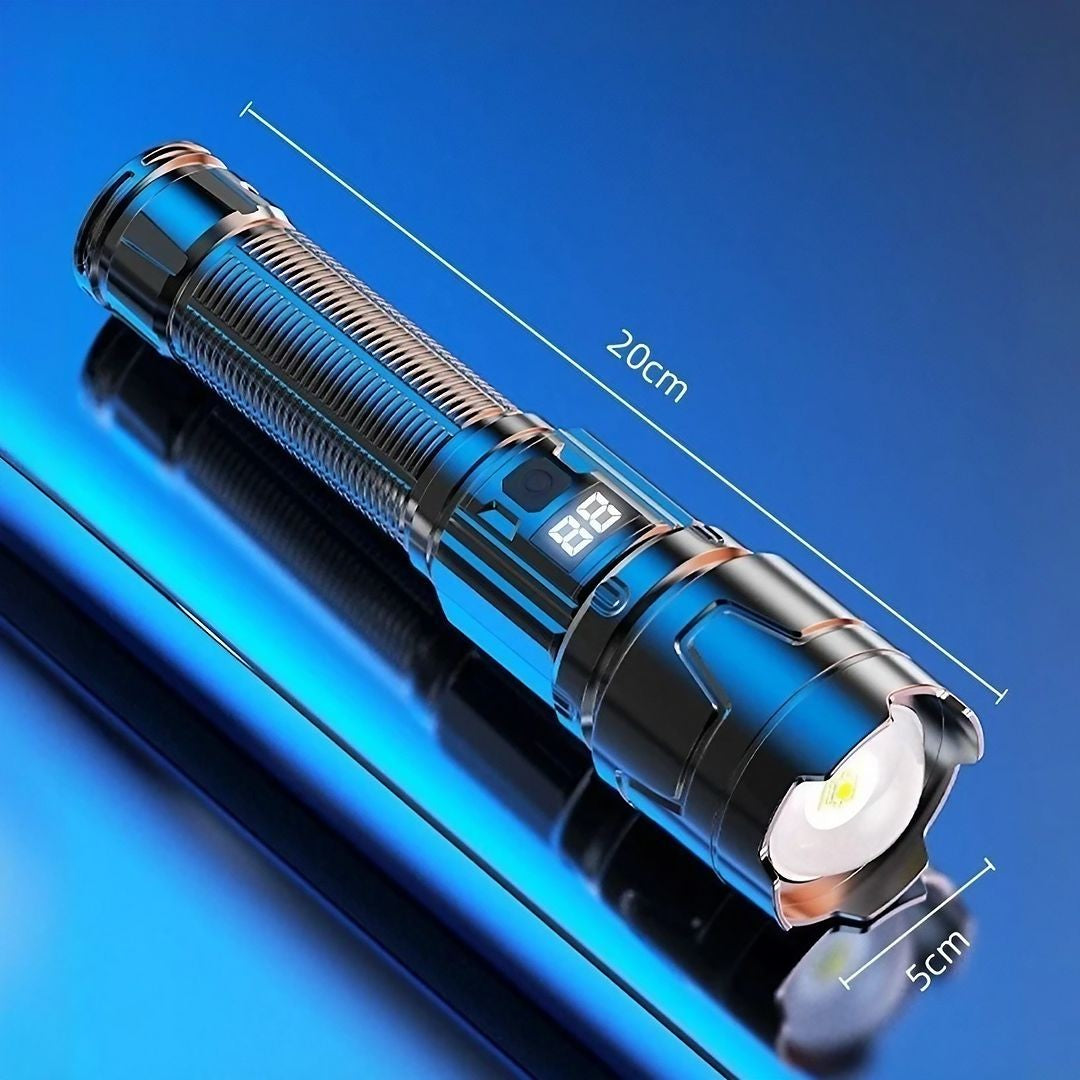 Lanternă Vivimall P50 cu zoom telescopic, afișaj digital și ieșire magnetică Model 117 - vivimall.ro