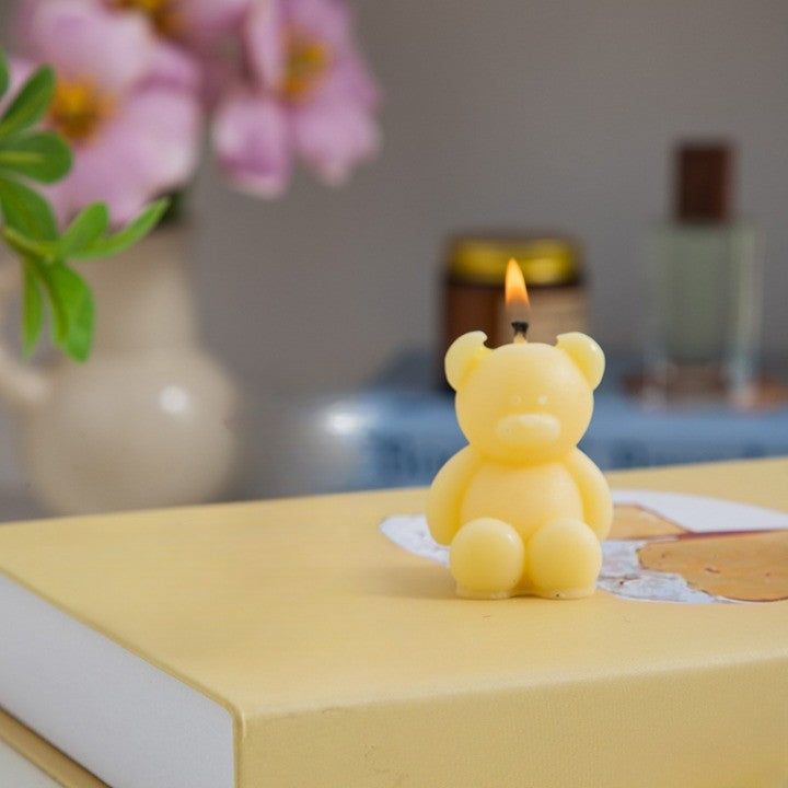 Lumanare Parfumata, Vivimall, Model Ursulet, Galbena, Aroma de Lime si Citrice, 5.5x3.6x4 cm - vivimall.ro