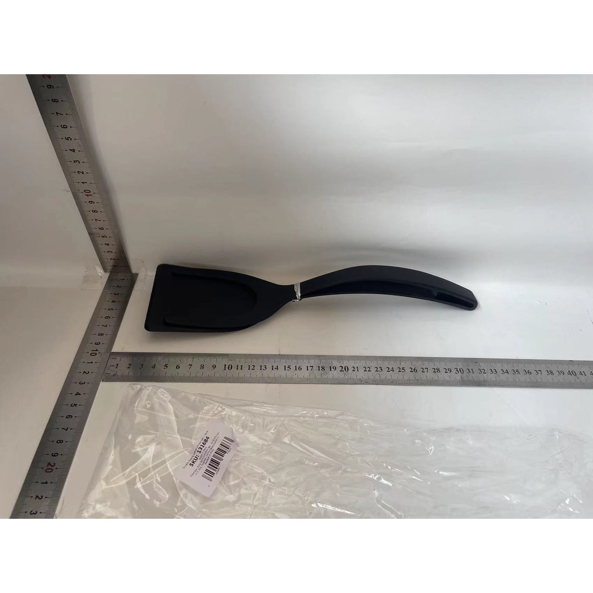 Spatula Multifunctionala tip Cleste, Vivimall, Spatula Cleste pentru Gatit, Silicon PP, pentru Alimente, Carne, Paine, 31 x 8.5 cm Negru - vivimall.ro