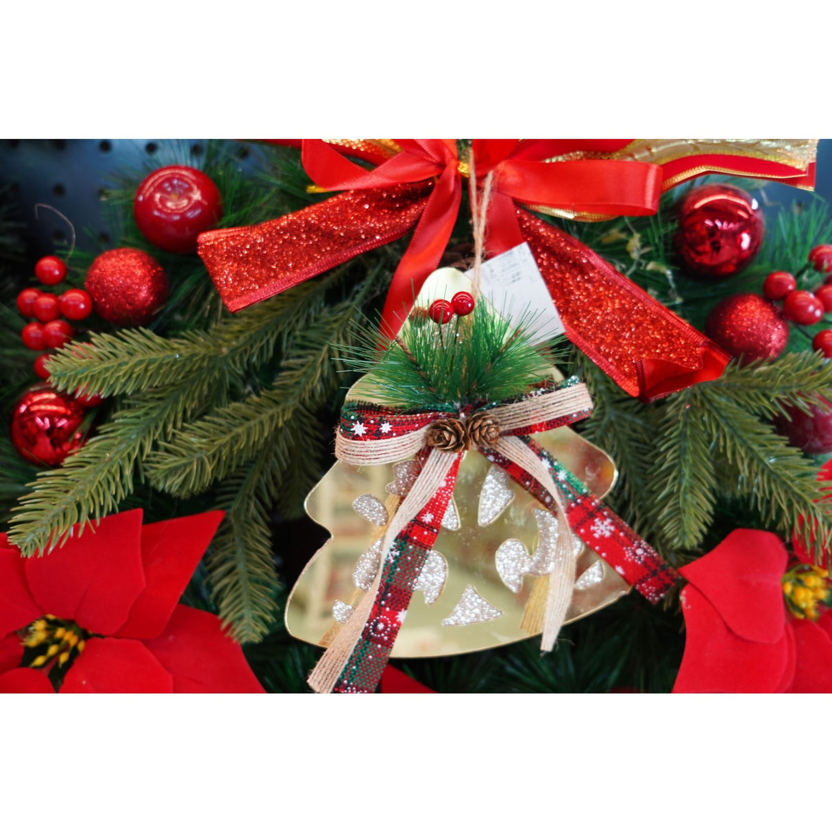 Ornament brad, Vivimall, Brad, Auriu, Lucios, 16*17CM, Acril, Interior/ Exterior - vivimall.ro