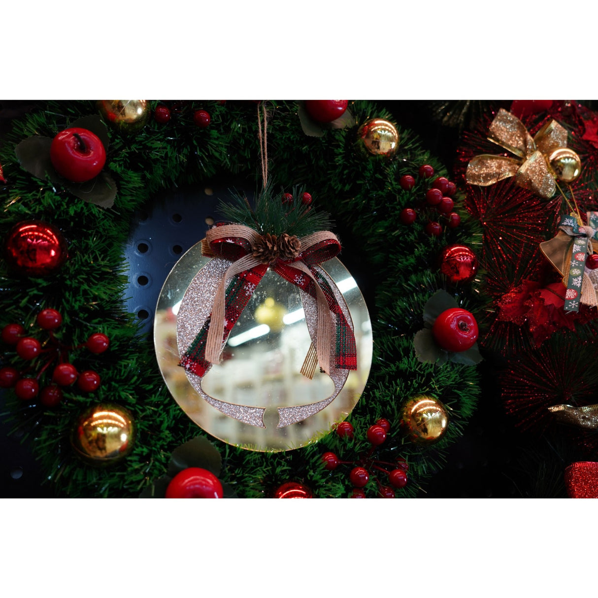 Ornament brad, Vivimall, Clopotel, Auriu, Lucios, 17*17CM, Acril, Interior/ Exterior - vivimall.ro