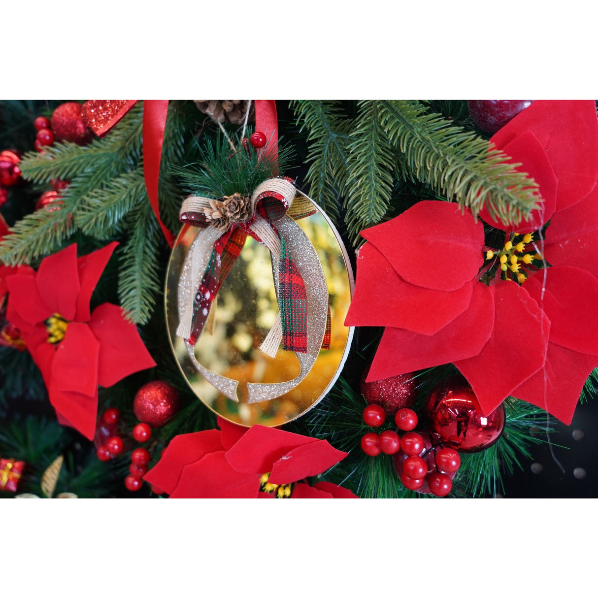 Ornament brad, Vivimall, Clopotel, Auriu, Lucios, 17*17CM, Acril, Interior/ Exterior - vivimall.ro