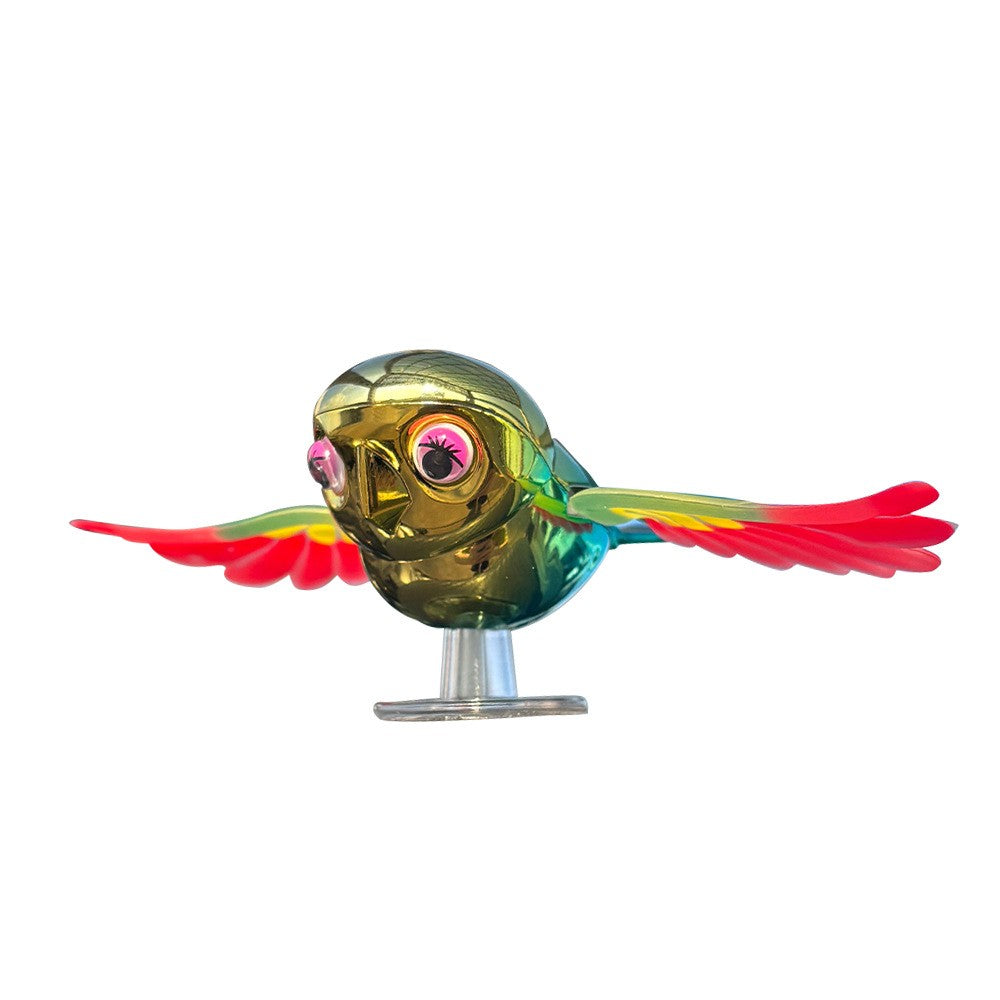 Ornament pasăre zburătoare pentru auto, figurină papagal iridescent verde multicolor, vedere frontală, 14.5 cm