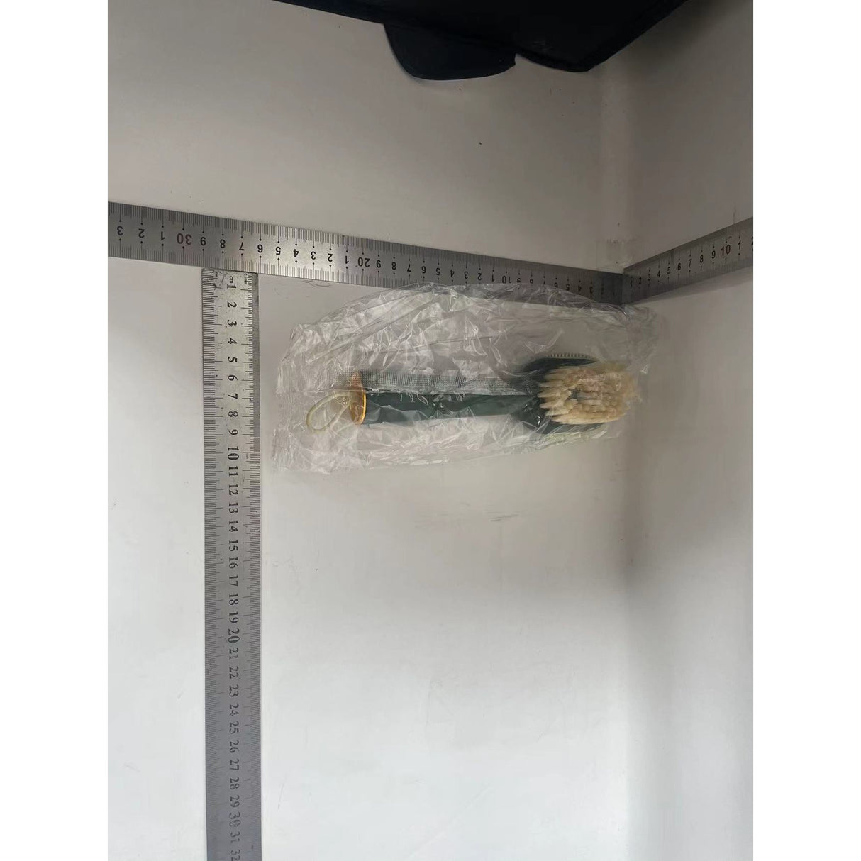 Perie pentru Curatare Incaltaminte cu Recipient pentru Detergent, Vivimall, Perie Multifunctionala pentru Incaltaminte si Lenjerie, cu Peri Moi, Fara Deteriorare, 22x6x4 cm, Culoare Verde - vivimall.ro