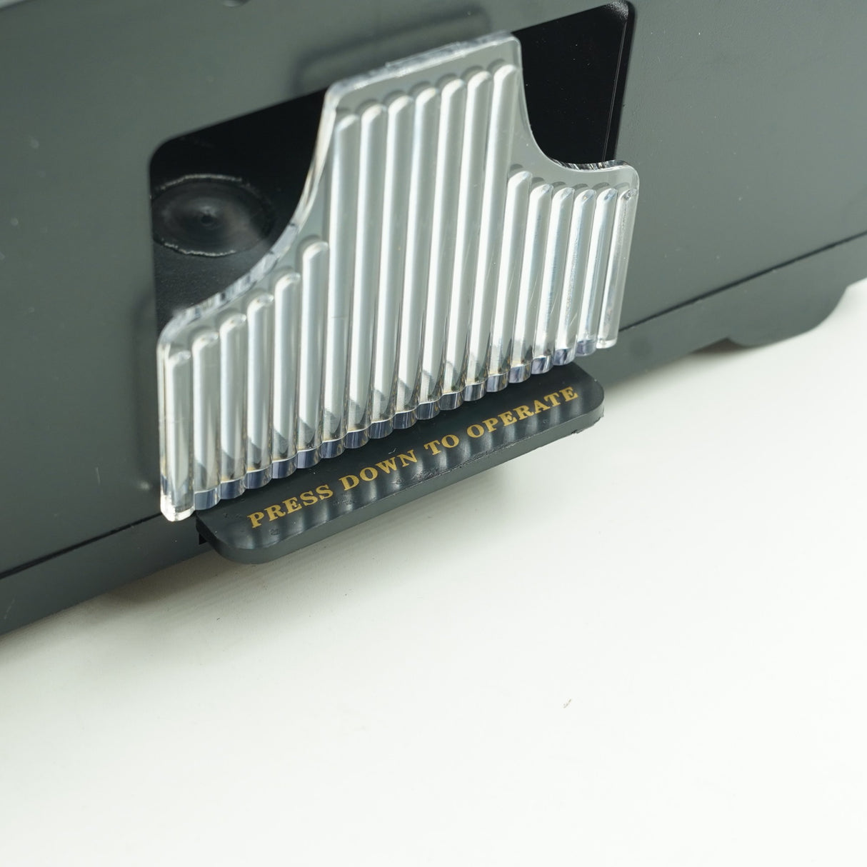 Dispozitiv pentru amestecat carti de joc Vivimall, automat, 20.5x10x8.5cm - vivimall.ro