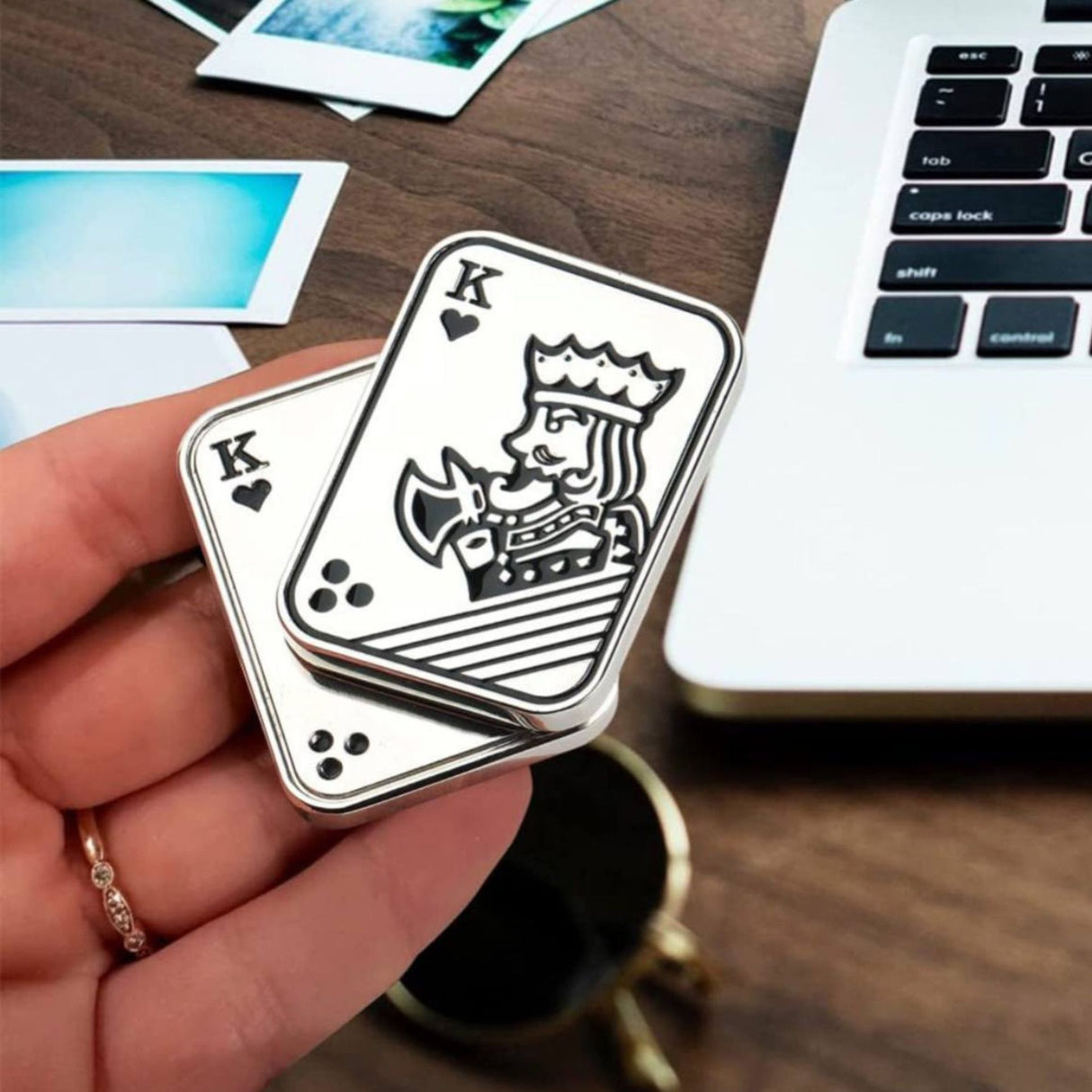 Jucarie Antistres Metalica, Flippy, Fidget Slider Premium, Model Poker King, Mecanism Magnetic Haptic, Otel Inoxidabil, pentru Adulti, 4.8 x 3.6, Argintiu - vivimall.ro