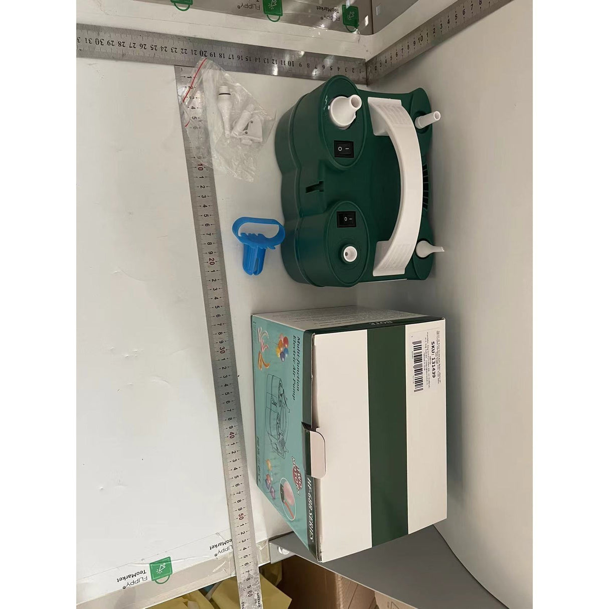 Pompa Electrica de Umflat Baloane, Vivimall, cu Doua Iesiri, Accesorii Incluse, 220V, Putere 600W, Accesorii petrecere, Verde - vivimall.ro