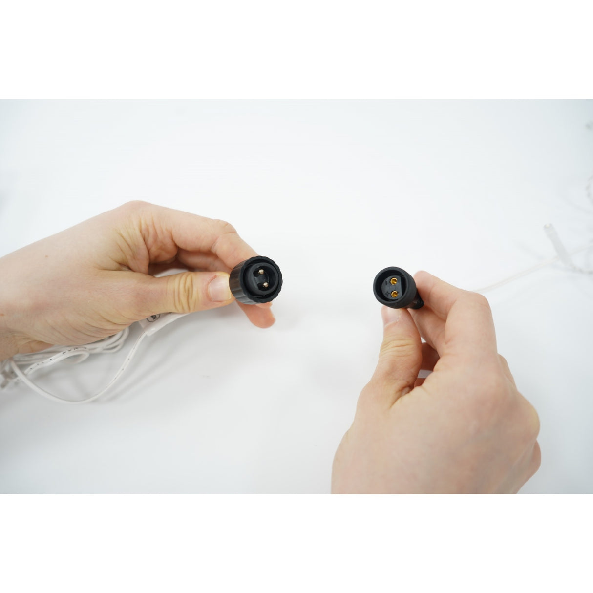 Prelungitor Instalatie Luminoasa, Vivimall, 3 m, 230V, Fir Alb - vivimall.ro