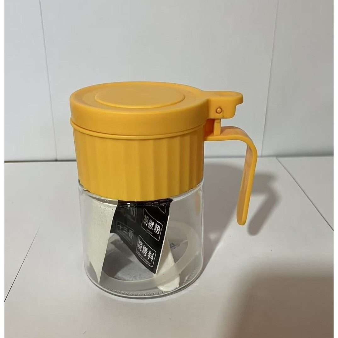 Recipient Condimente, Vivimall, din Stilca, 180 ml, cu Maner si Lingurita, 10.6 x 7 x 7 cm, Capac Mat, Galben - vivimall.ro