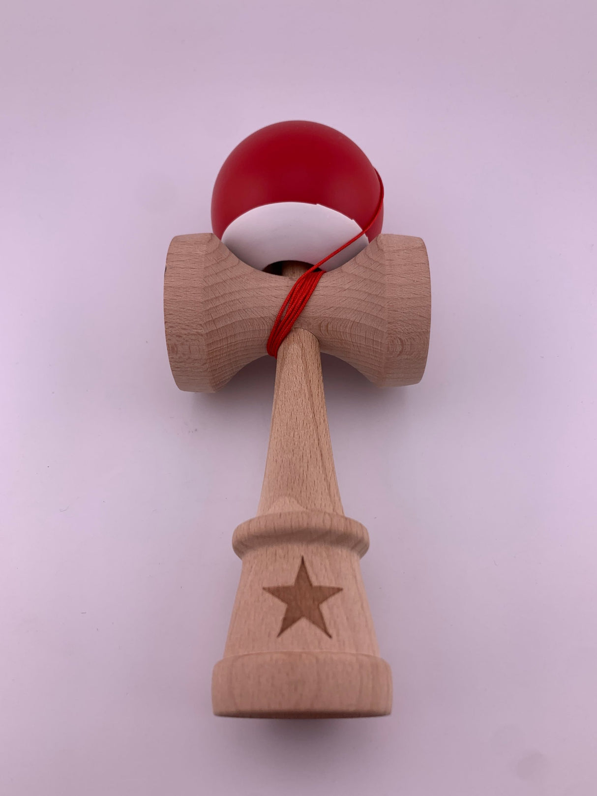 RESIGILAT - Kendama X Originala, Profesionala, Flippy, Rubber Grip, Cupe Mari KING SIZE V3, Gaura in Baza, Rulment Metalic, din lemn 18 cm, Ata 62/65 cm, Bicolor Rosu/Alb - vivimall.ro
