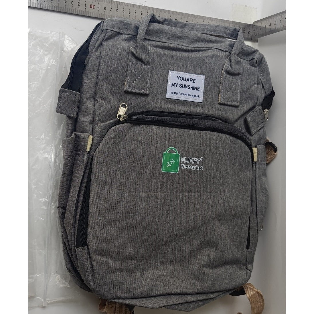 Rucsac Multifunctional pentru Mamici, Vivimall, cu Patut Pliabil si Baza de Schimbat, Rezistent la Apa, Capacitate Mare, Usor, Compartimente Multiple, Buzunar Termic pentru Lapte, 42 x 32 x 22 cm, Gri - vivimall.ro