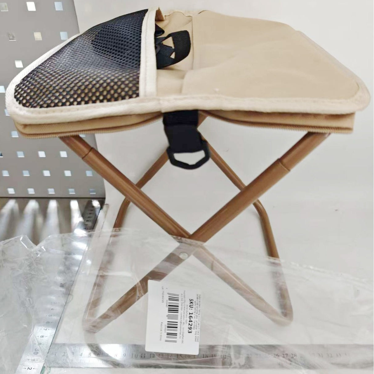 Scaun Taburet Pliabil pentru Camping, Vivimall, pentru Adulti, Scaun Portabil, Pescuit, din Panza Oxford si Cadru Metalic, Mare 31 x 29 x 25 cm, Bej - vivimall.ro