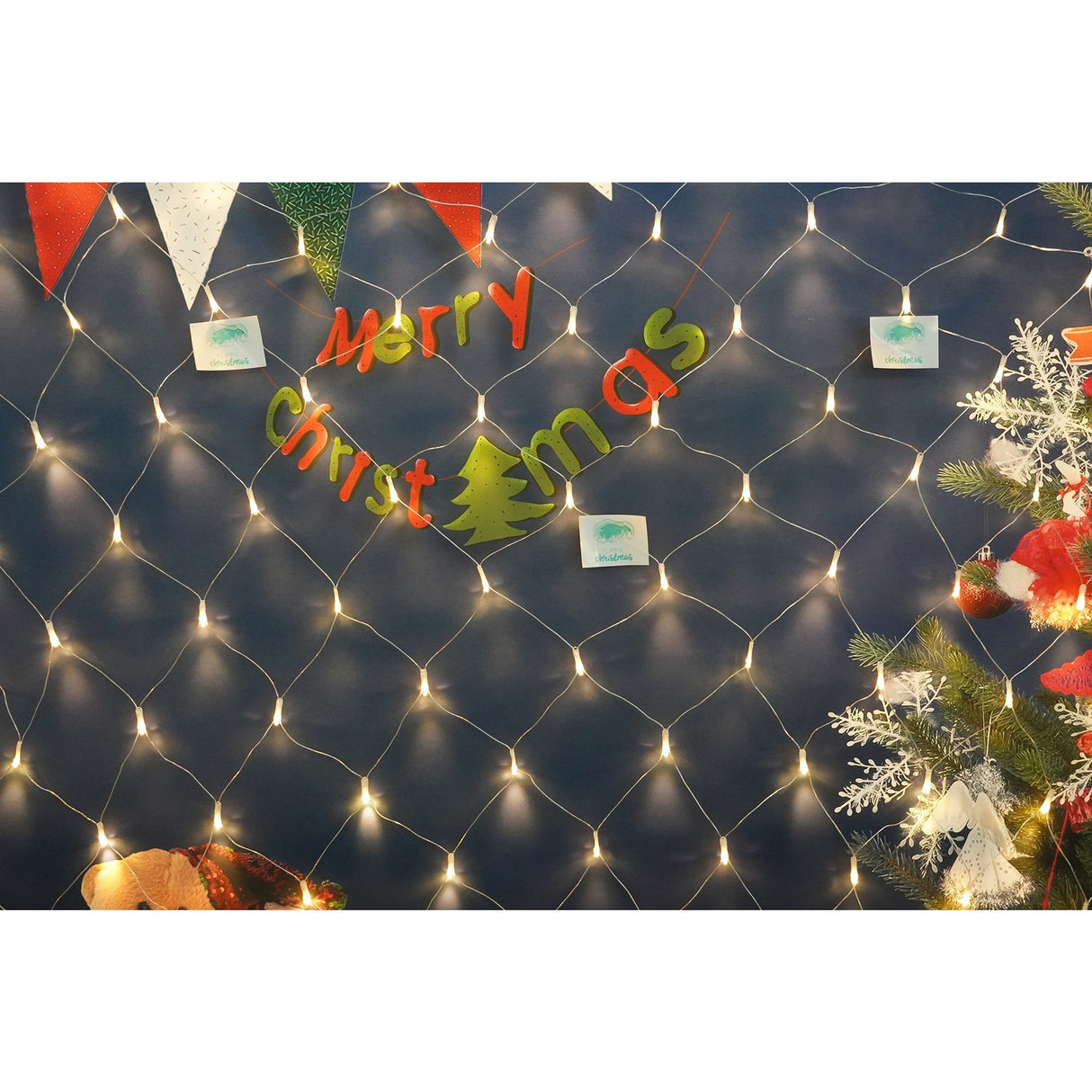 Sectiune Instalatie de Craciun Vivimall, Tip Plasa, 80 LED-uri, 2 m x 1 m, 8 jocuri de lumini, Interconectabila, Fir transparent, Alb cald - vivimall.ro