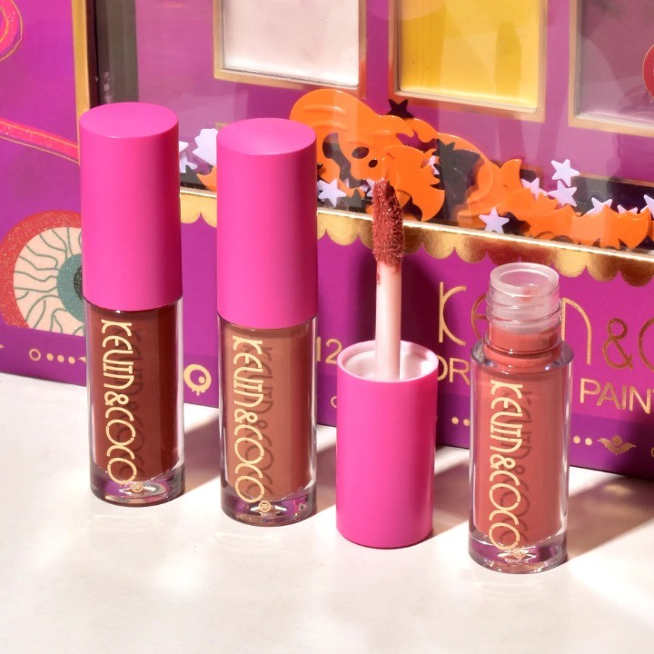 Set Produse de Pictat Fata, KEVIN & COCO, Halloween, 12 culori, 3 Rujuri, 4 Tuburi Vopsea, 25.5 x 20.5 x 2.6 cm, Multicolor - vivimall.ro