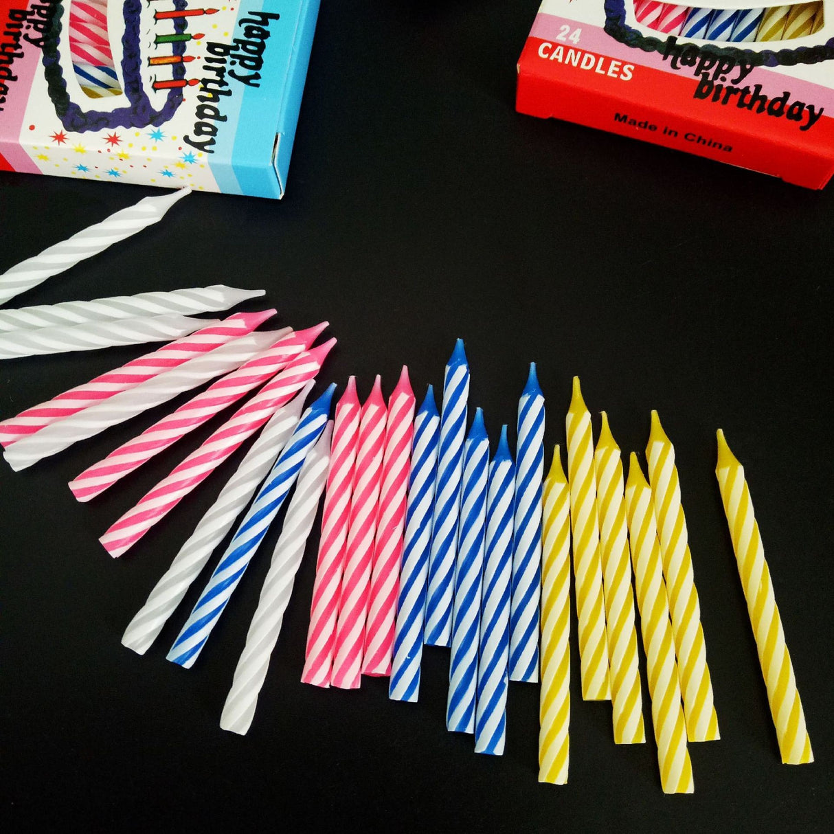 Set 24 Lumanari de Tort, Vivimall, Model Spirala, Party, 6.5 cm, din Parafina, Multicolor - vivimall.ro