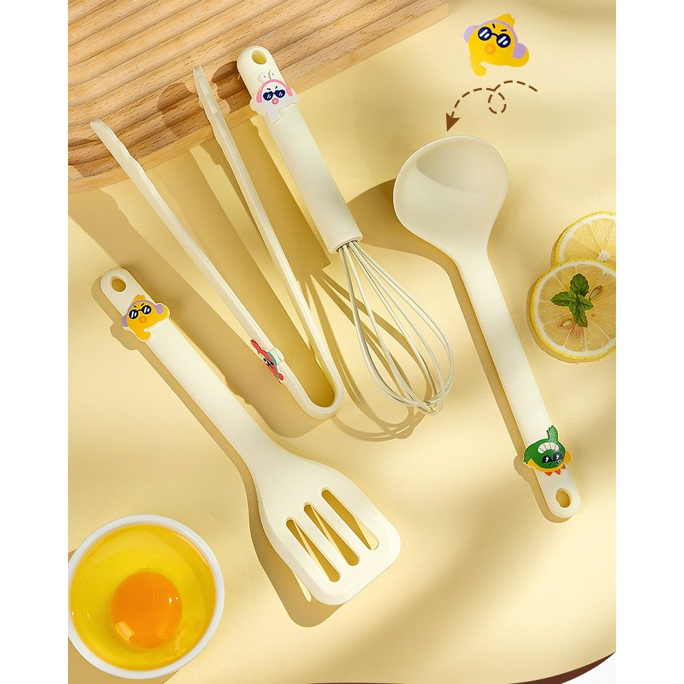 Set 4 Ustensile de Bucatarie, Vivimall, pentru Copii, din Silicon, Termorezistente, Design Animat, 13 x 24 x 5 cm, Bej - vivimall.ro