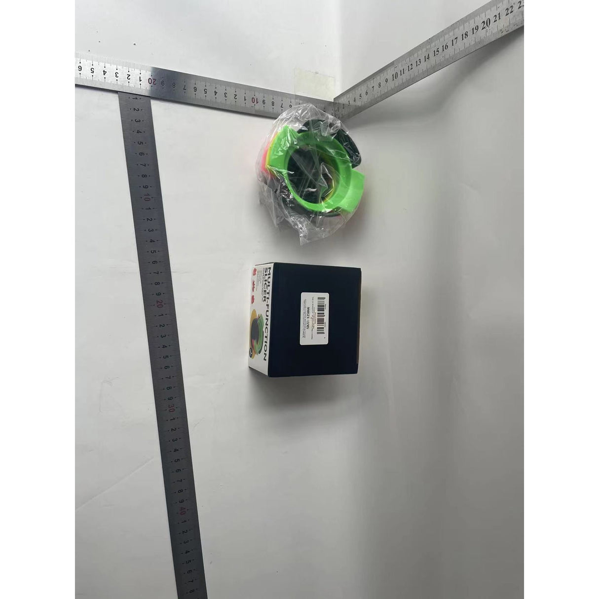 Set feliator 3 in 1 multifunctional Vivimall, feliatoare pentru oua/fructe, PP/otel inoxidabil, multicolor, 9 x 10.5 x 5.5 cm - vivimall.ro