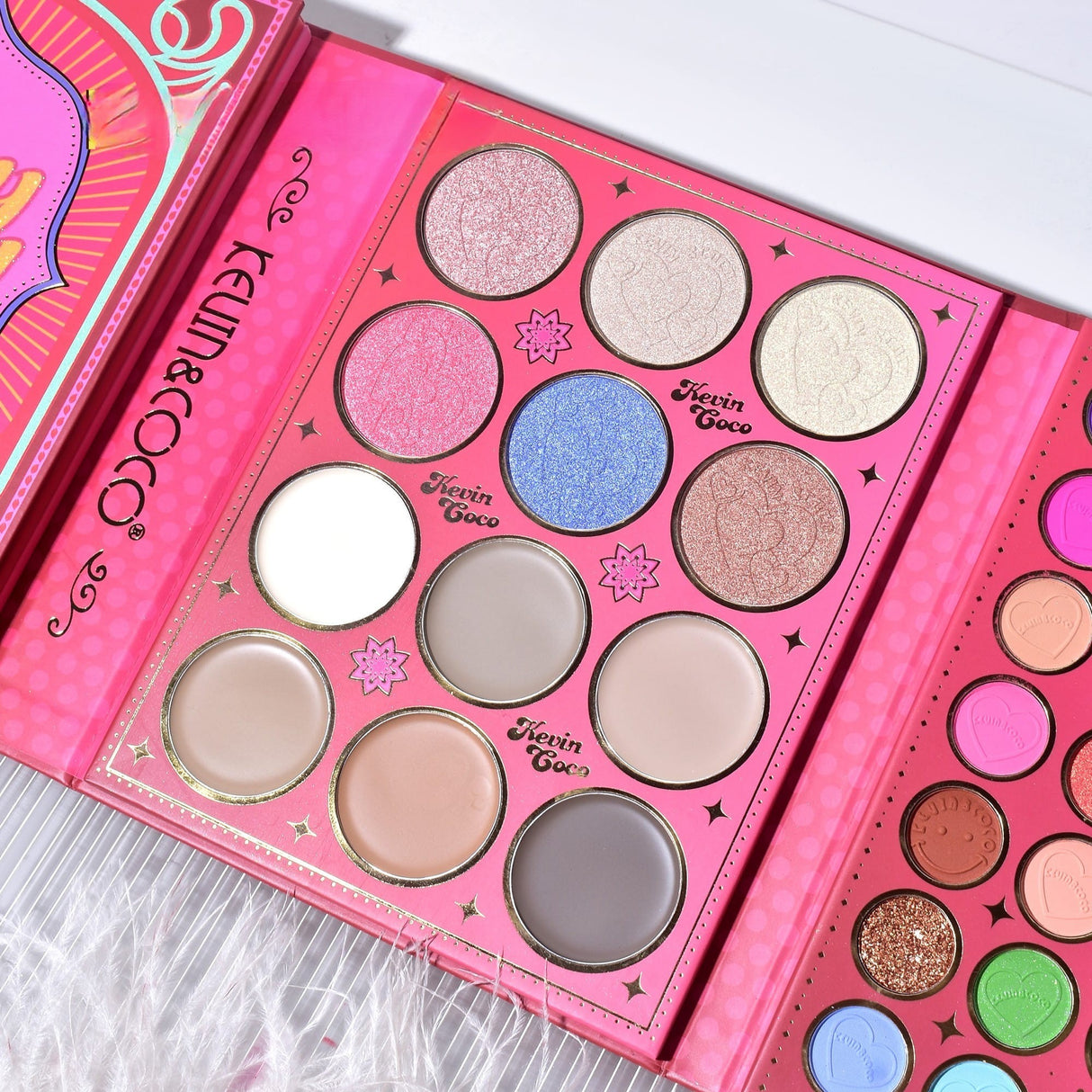 Paleta De Machiaj, Kevin &Amp; Coco, Good Luck, Fard De Pleoape, Iluminator, Blush Cremos, 117 Culori, 19 X 14.8 X 3.4 Cm - vivimall.ro