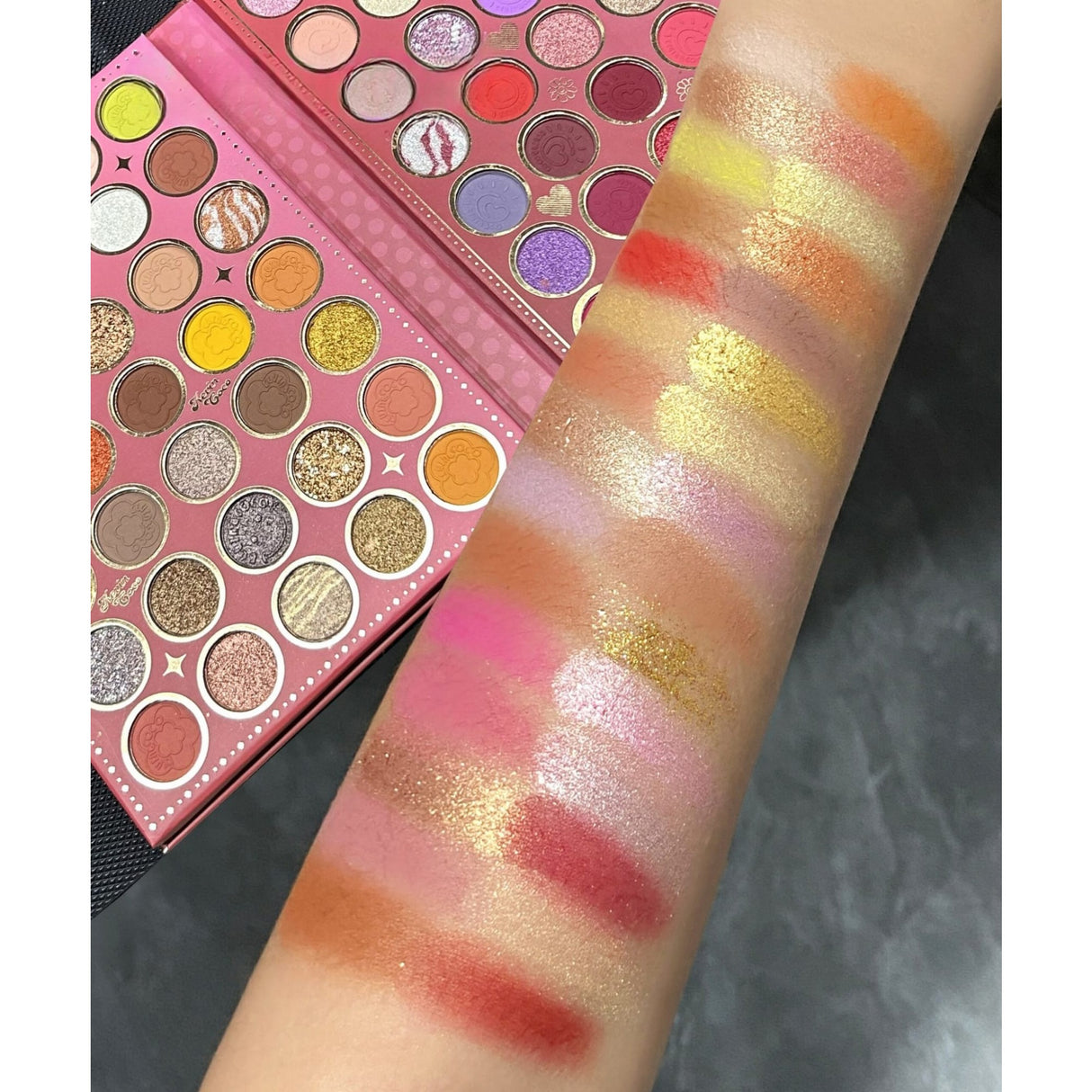 Paleta De Machiaj, Kevin &Amp; Coco, Good Luck, Fard De Pleoape, Iluminator, Blush Cremos, 117 Culori, 19 X 14.8 X 3.4 Cm - vivimall.ro