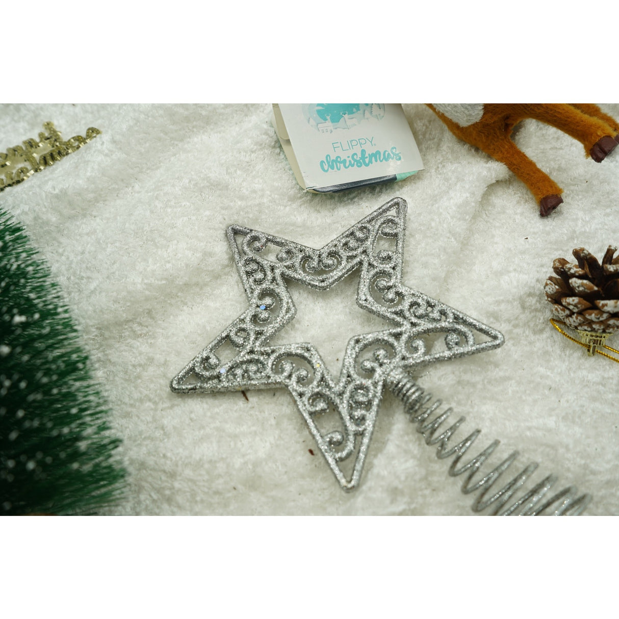 Varf decorativ de brad, Argintiu, in forma de Stea, decupata in centru, din Plastic/Metal, 14 cm x 19 cm, Interior/Exterior, Vivimall - vivimall.ro