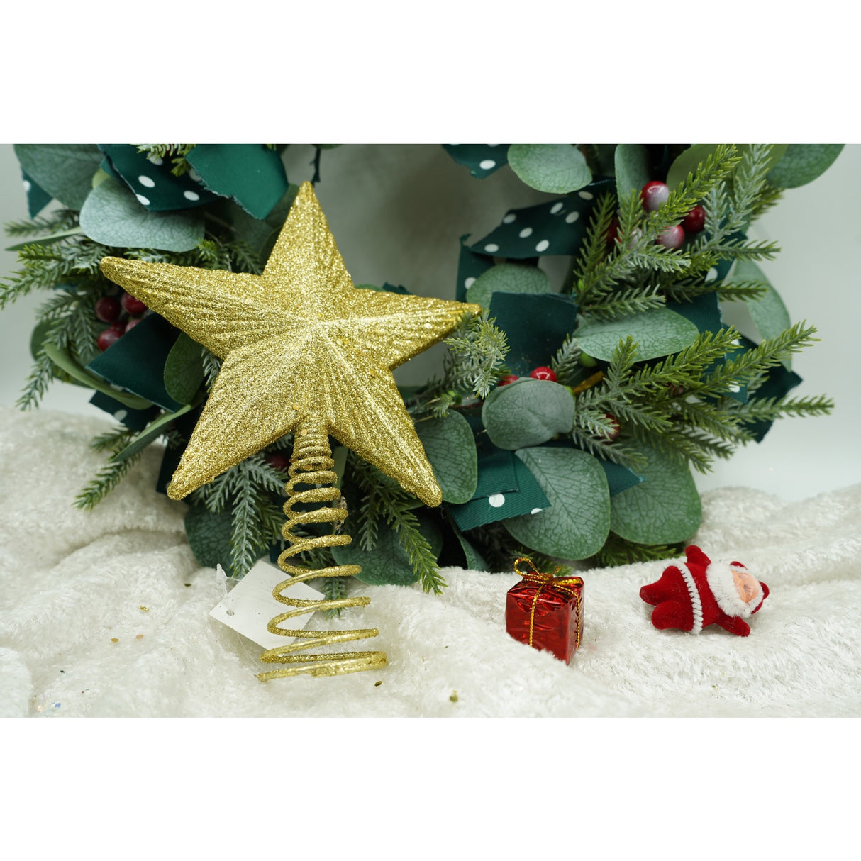 Varf decorativ de brad, Auriu, in forma de Stea, cu design in relief, din Plastic/Metal, 15.5 cm x 20.5 cm, Interior/Exterior, Vivimall - vivimall.ro