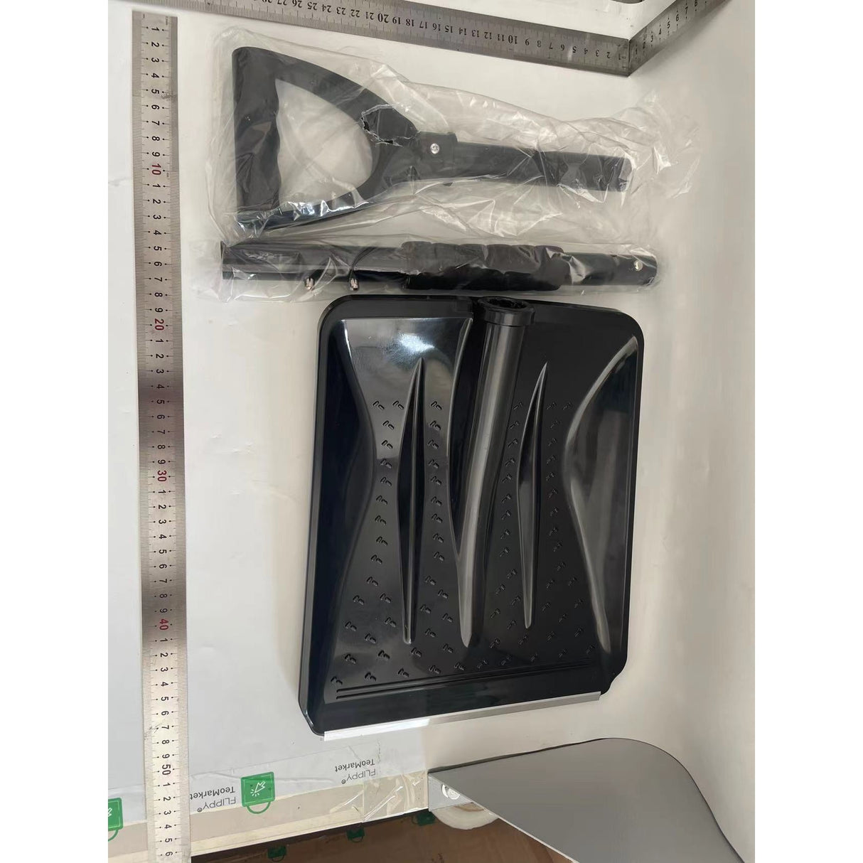 Lopata de Zapada, Vivimall, Multifunctionala, Demontabila, cu Maner Antiderapant, Aluminiu, Plastic, Solutia pentru Iarna, pentru Deszapezire, 80x11x25.7 cm, Neagra - vivimall.ro