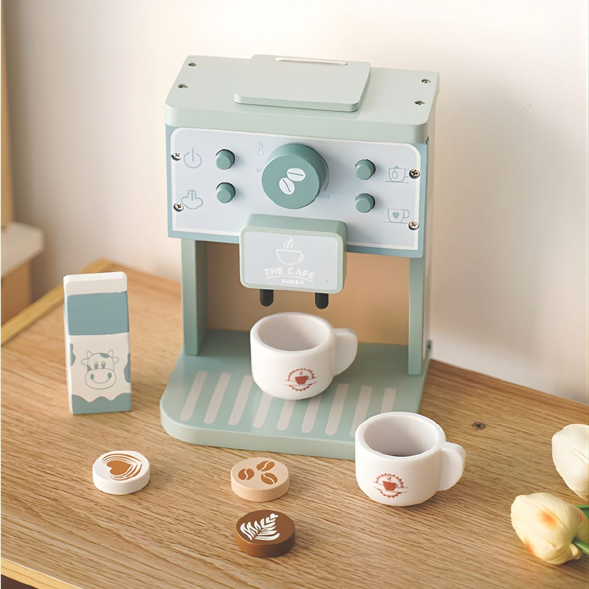 Jucarie Educativa Montessori din Lemn, Flippy, Aparat de Cafea Interactiv cu Capsule si 7 Accesorii Incluse, Dezvolta Motricitatea si Imaginatia, 3 ani+, Multicolor - vivimall.ro