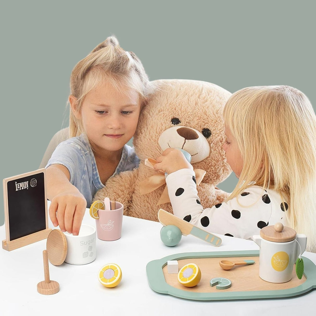 Jucarie Educativa Montessori din Lemn, Flippy, Joc Interactiv Model Lemon Tea cu Accesorii de Bucatarie, Dezvolta Motricitatea Fina, 3ani+, Multicolor - vivimall.ro
