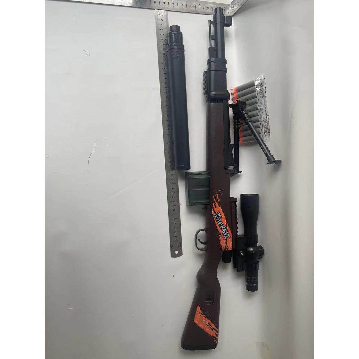 Pusca de Jucarie 98K Ultrarealista, Vivimall, Manuala, cu Luneta, 10 de Proiectile din Spuma Moale, 5 Cartuse, 103 cm, 14 ani+, Maro - vivimall.ro