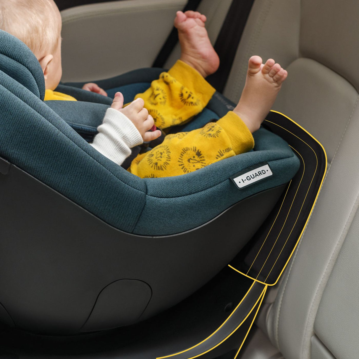 SCAUN AUTO KINDERKRAFT I-GUARD PRO I-SIZE 61-105 CM, GRAPHITE BLACK