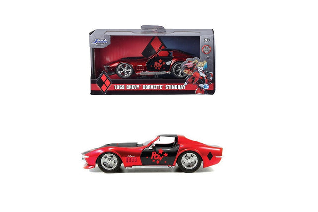MASINA METALICA HARLEY QUINN 1969 CORVETTE STINGRAY SCARA 1 LA 32
