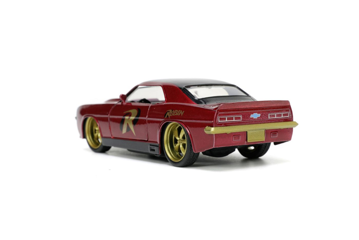 JADA BATMAN SET FIGURINA ROBIN SI MASINUTA METALICA CHEVROLET CAMARO 1967 SCARA 1:32