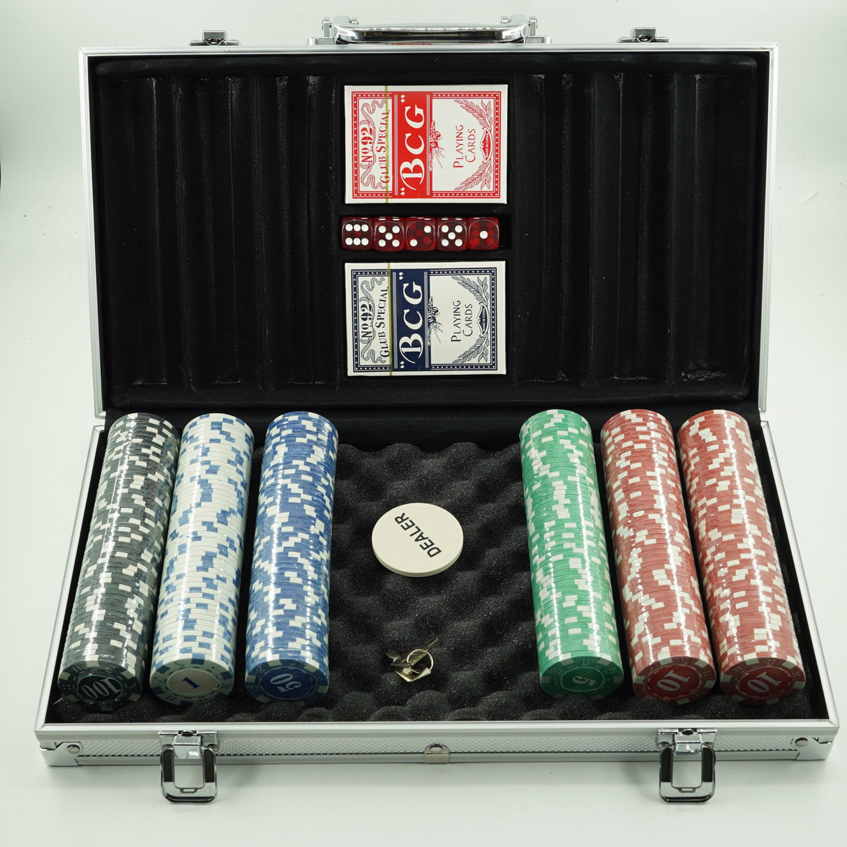 Set De Poker Complex Cu 300 De Jetoane Include 2 Seturi De Carti, 5 Zaruri, Echipat Cu Servieta De Aluminiu Cu Dimensiunile - vivimall.ro