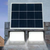 Set 2 Proiectoare Led Smd 30W Cu Incarcare Solara, Panou Solar, Cu Telecomanda, Suport Prindere, Material Abs, 1.2Ah, 200Led-Uri, 13X13.5 Cm, Negru - vivimall.ro