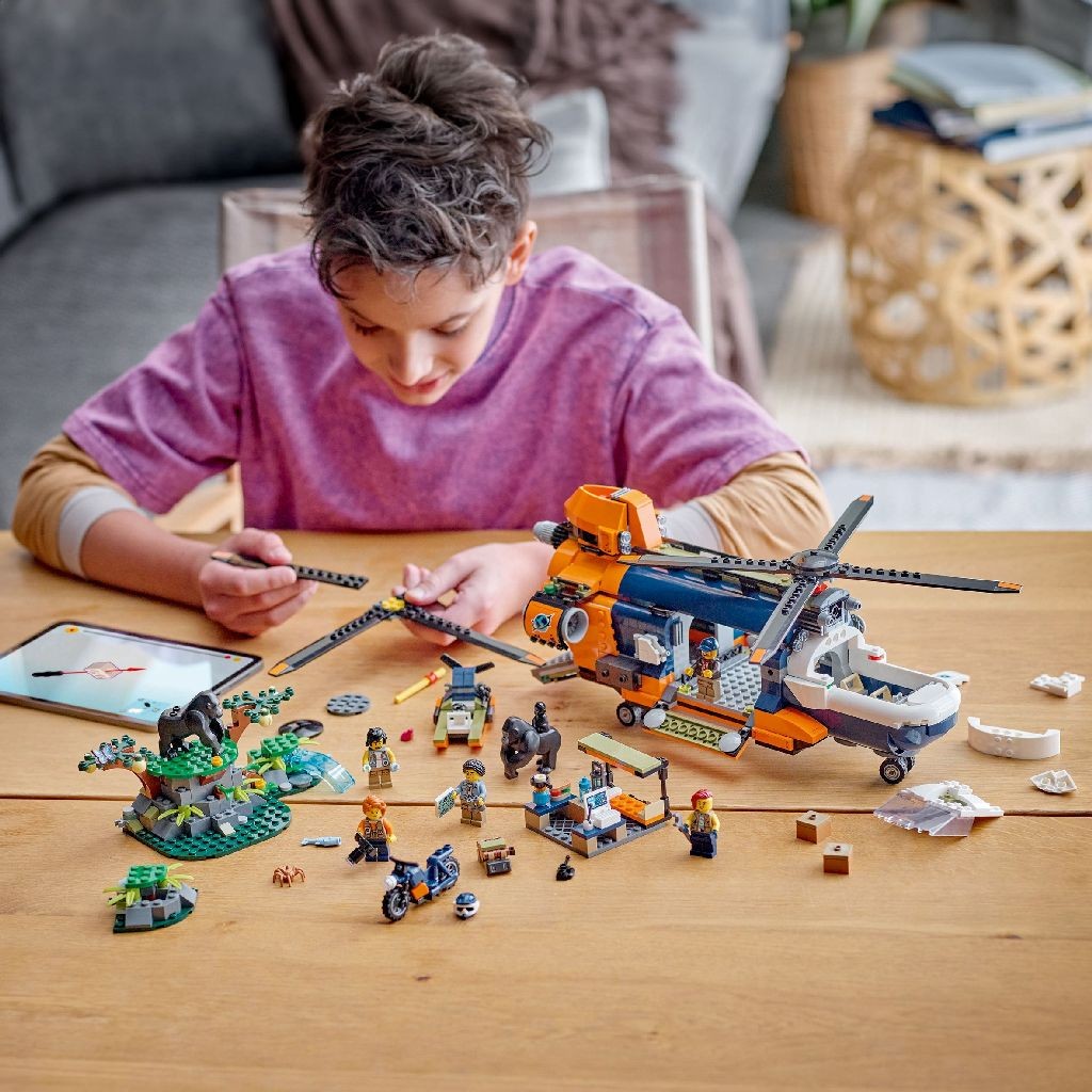 LEGO CITY ELICOPTERUL UNUI EXPLORATOR AL JUNGLEI LA TABARA DE BAZA 60437